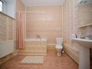 Апартаменты Апельсин на Кутузовском Москва Семейный номер с ванной комнатой-2